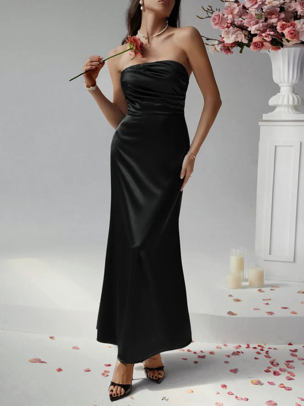Image of Devine Ruched Tube Maxi Dress | Queeble.shop