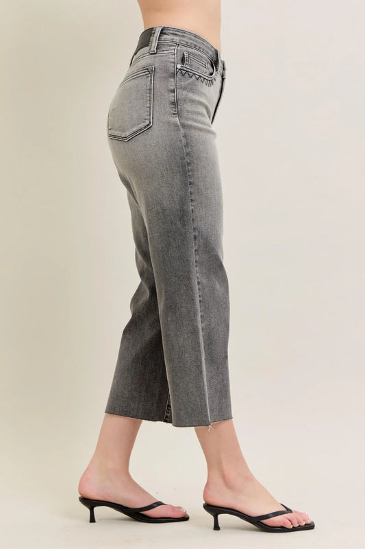 Image of Judy Blue Full Size Wide Leg Capris Jeans Plus Size | Queeble.shop