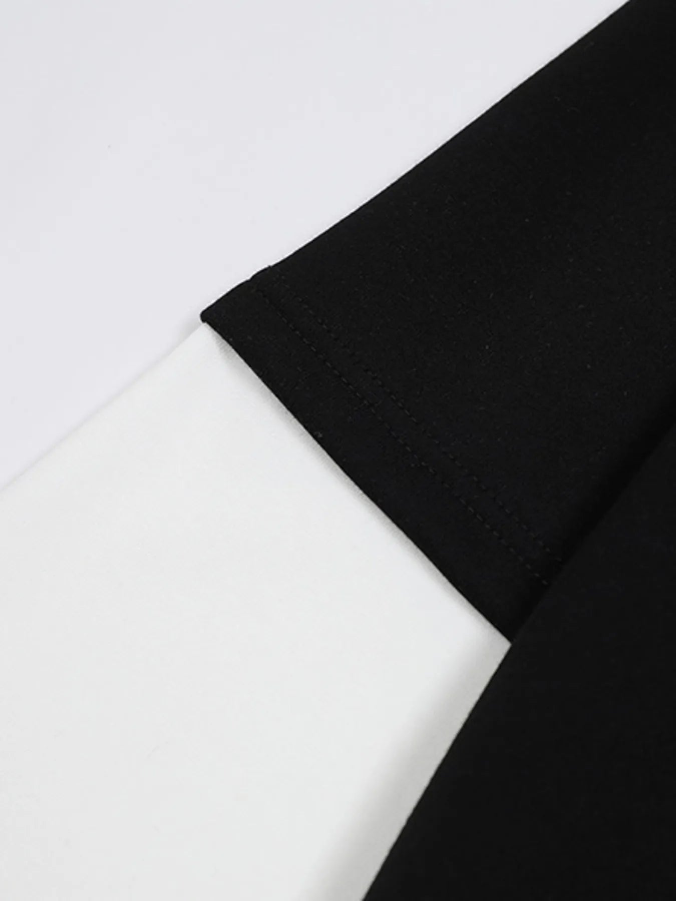 Image of Men's Color Block Crew Neck Sweatshirt | Queeble.shop