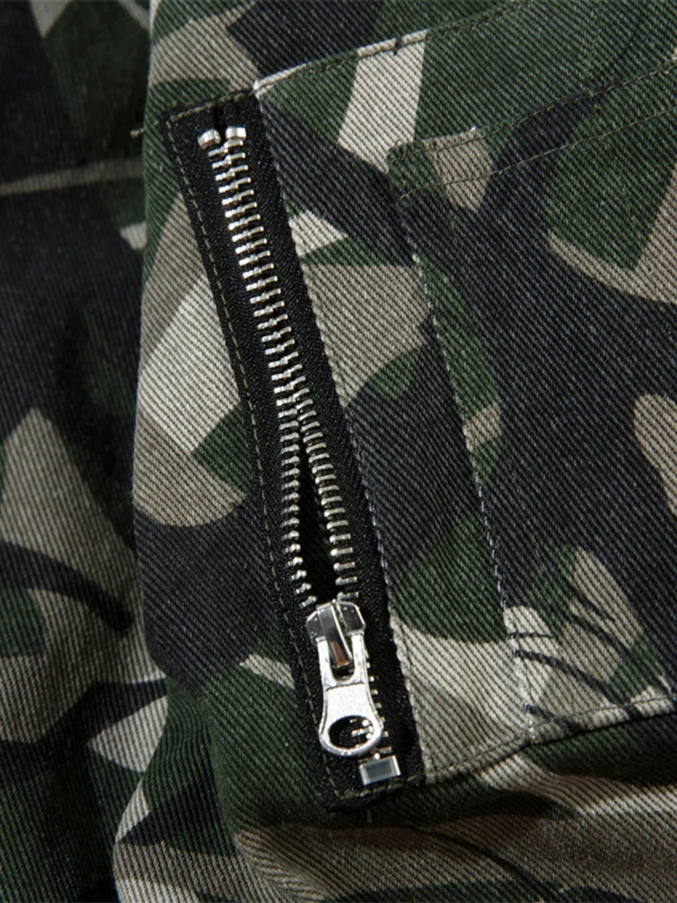 Image of Men's Printed Zip Up Long Sleeve Jacket | Queeble.shop