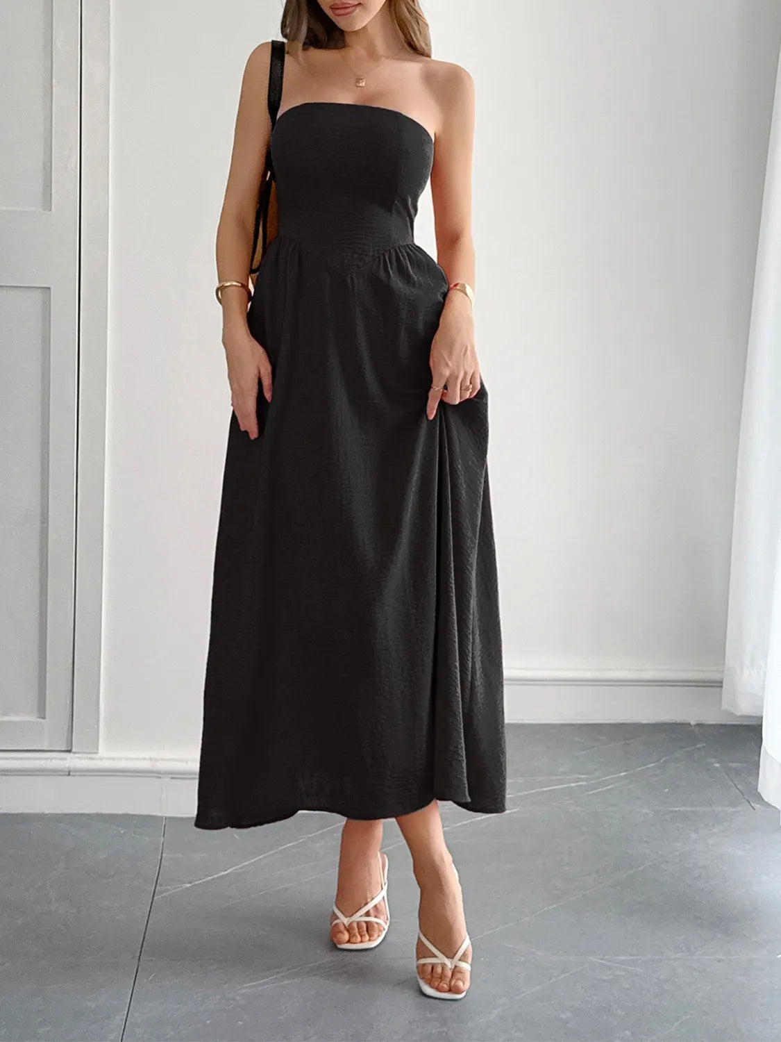 Image of Strapless A-Line Midi Dress with Pockets | Queeble.shop