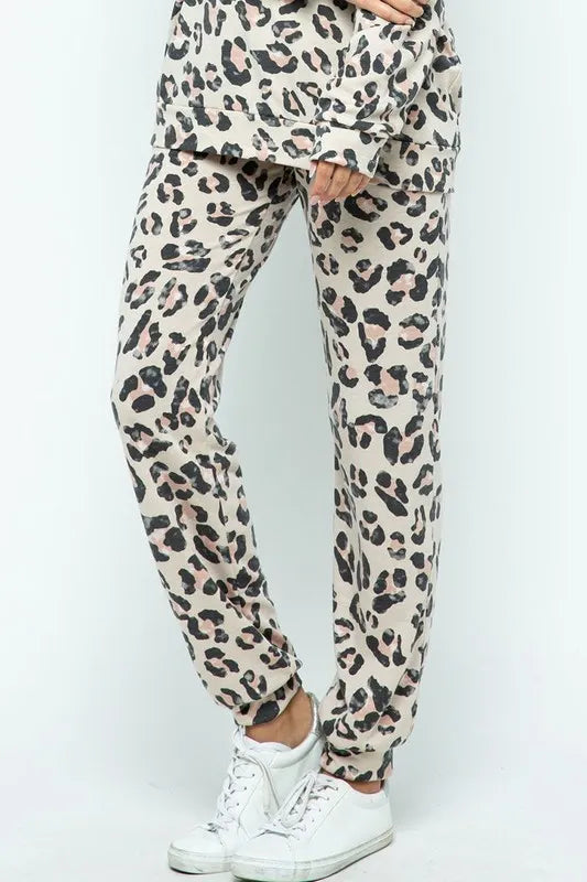 Image of BiBi Leopard Casual Pants with Side Pockets | Queeble.shop