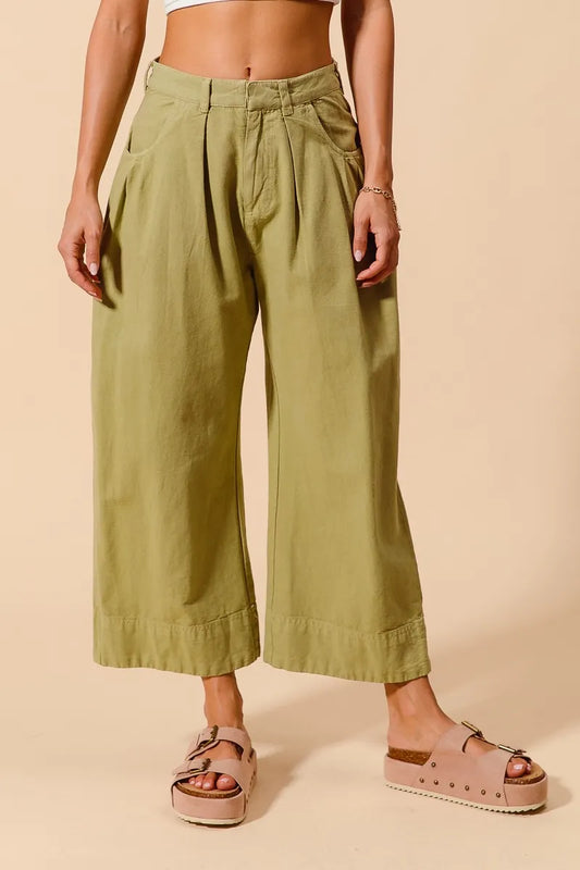 Image of SO ME Mid Rise Wide Leg Chino Pants With Pockets | Queeble.shop