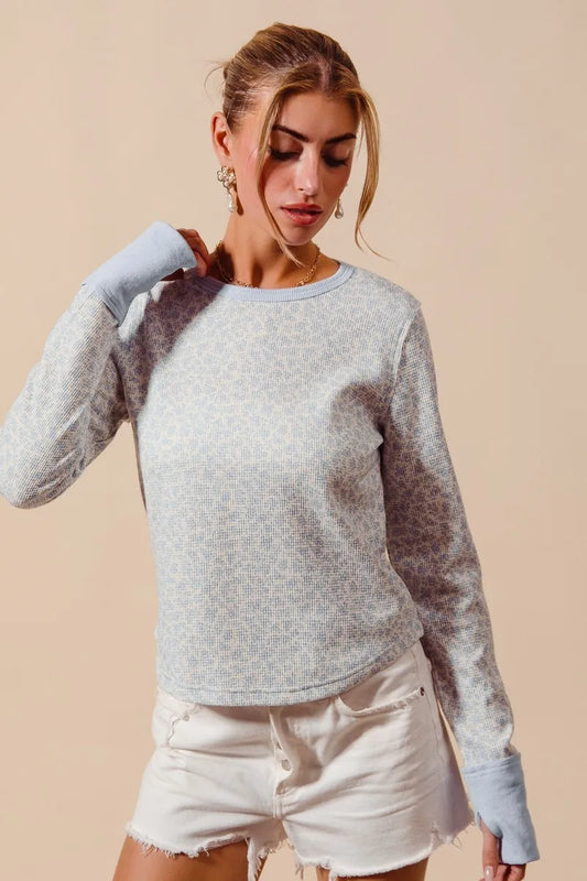 Image of SO ME Textued Floral Knit Top with Contrast Cuffs | Queeble.shop