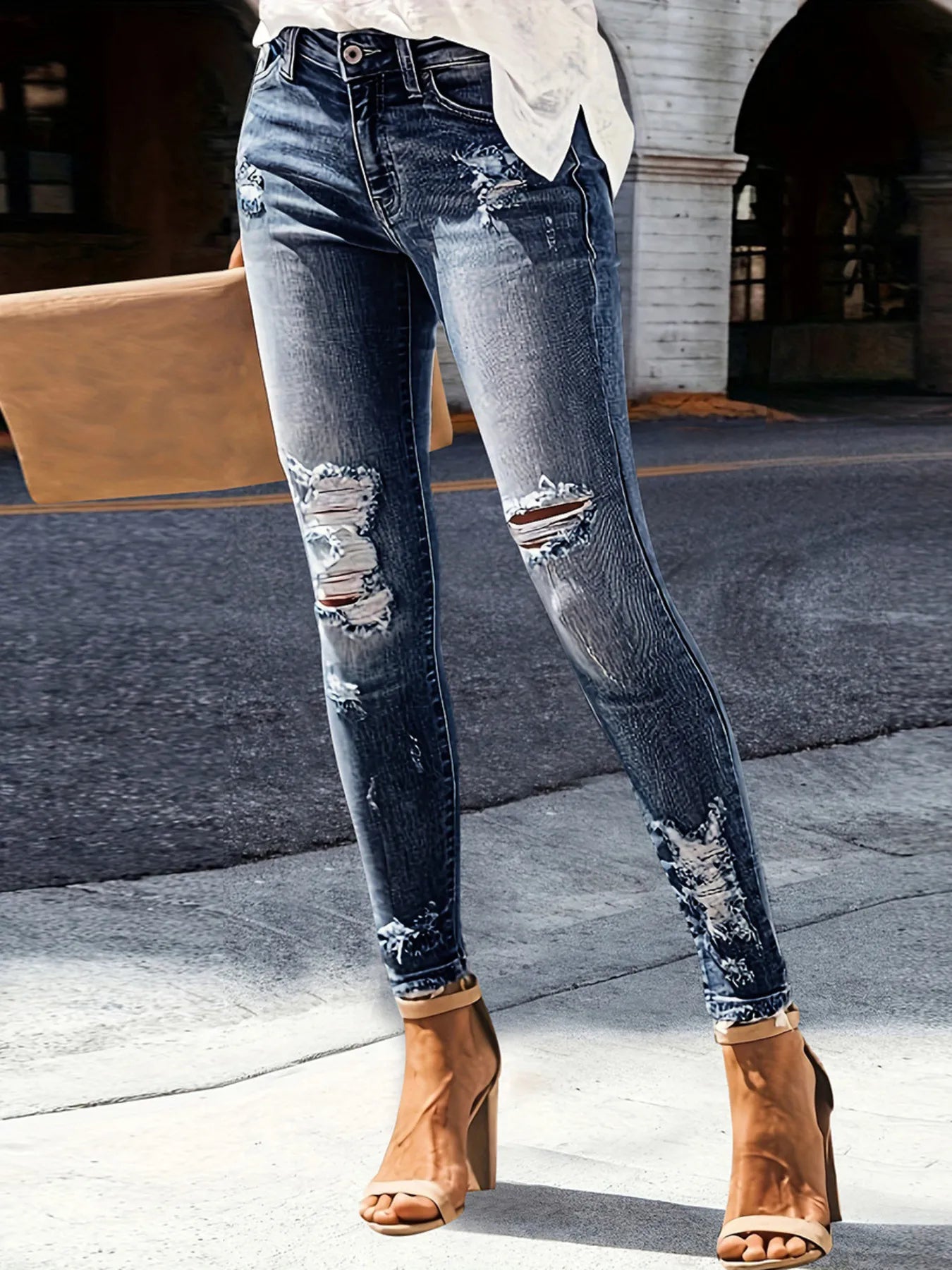 Image of Distressed Skinny Jeans | Queeble.shop