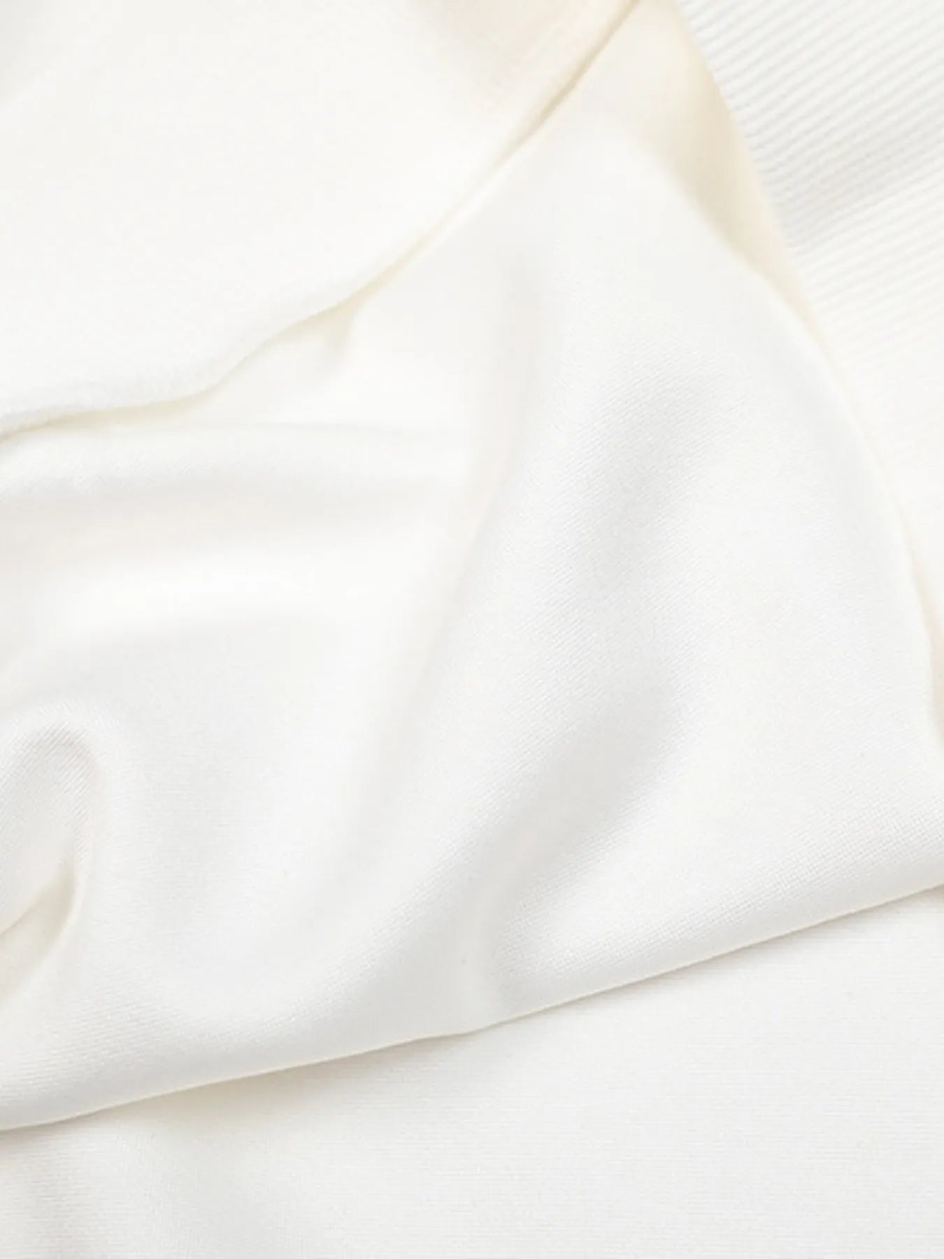 Image of Men's Round Neck Raglan Sleeve Sweatshirt | Queeble.shop