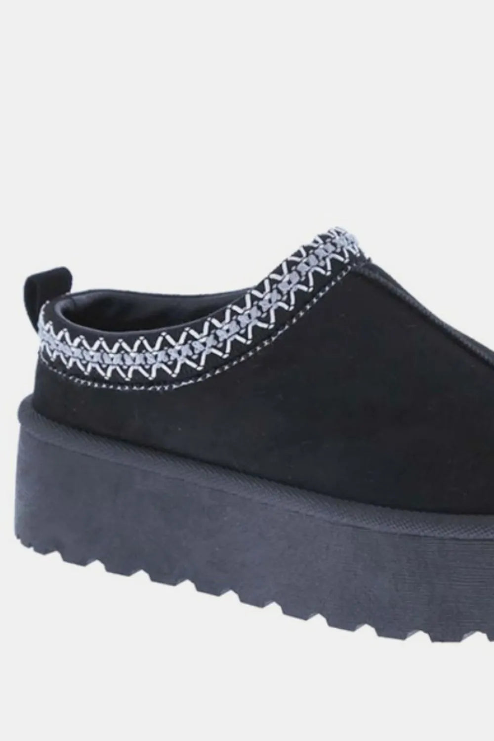 Image of Weeboo Platform Embroidered Trim Slip-On Boots | Queeble.shop