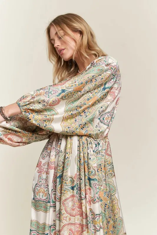 Image of ADORA Printed V-Neck Batwing Sleeve Dress | Queeble.shop
