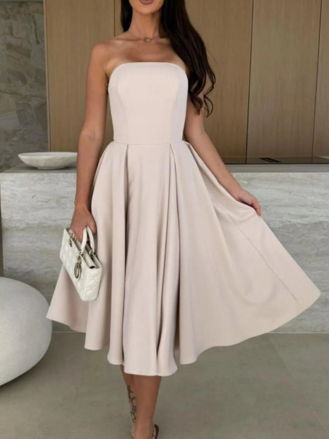 Image of Solid Color Tube Midi Dress | Queeble.shop