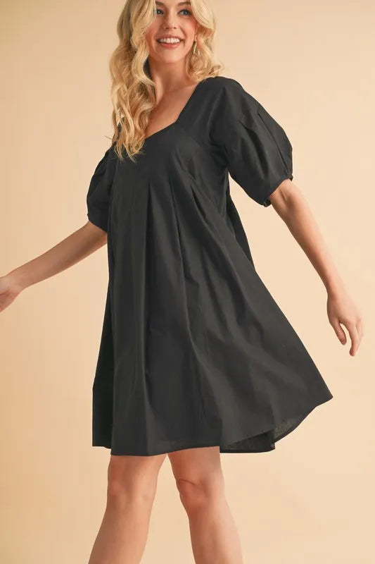 Image of Aemi + Co Square Neck Babydoll Dress with Pockets | Queeble.shop