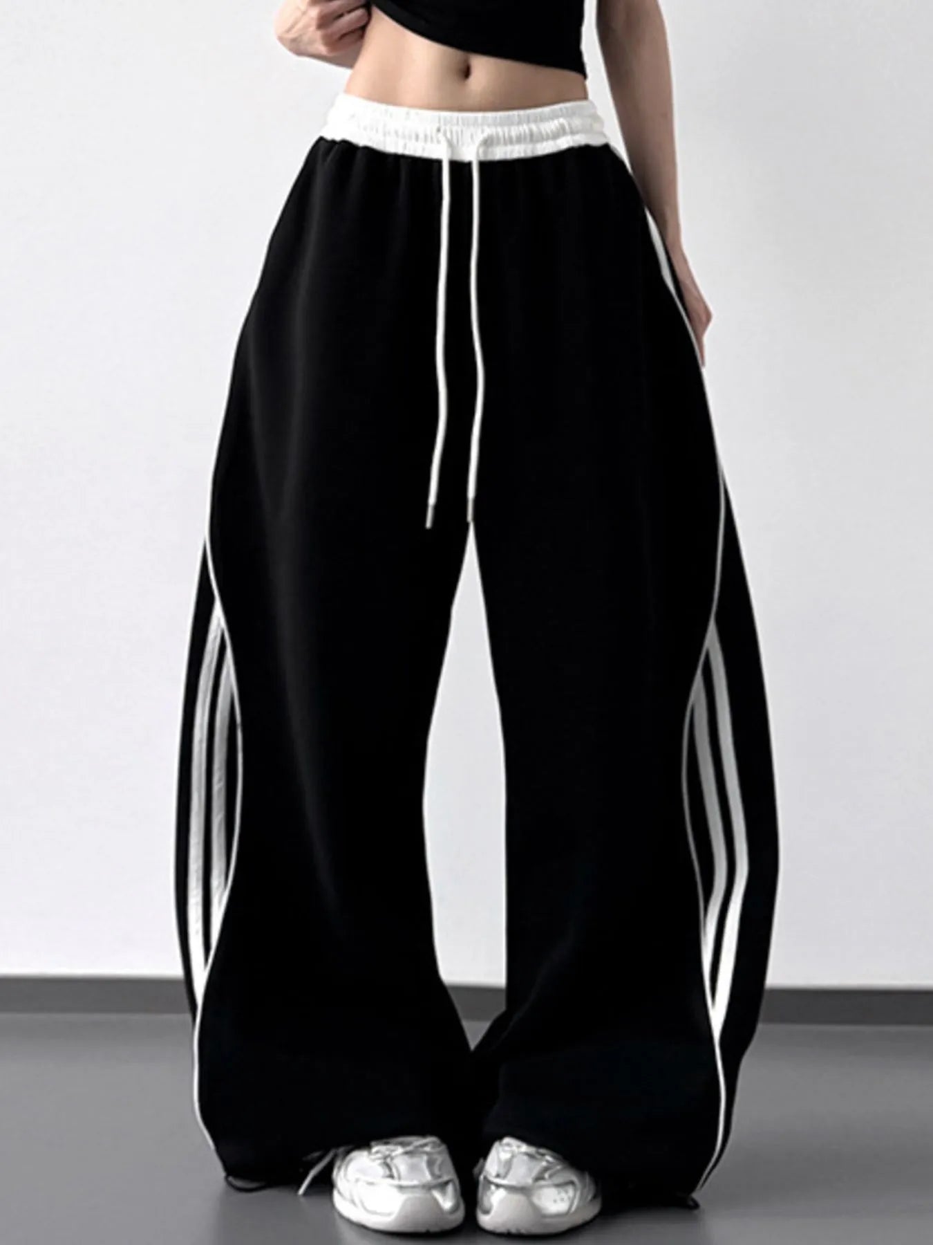 Image of Oversized Streetwear Pants with Side Stripes | Queeble.shop
