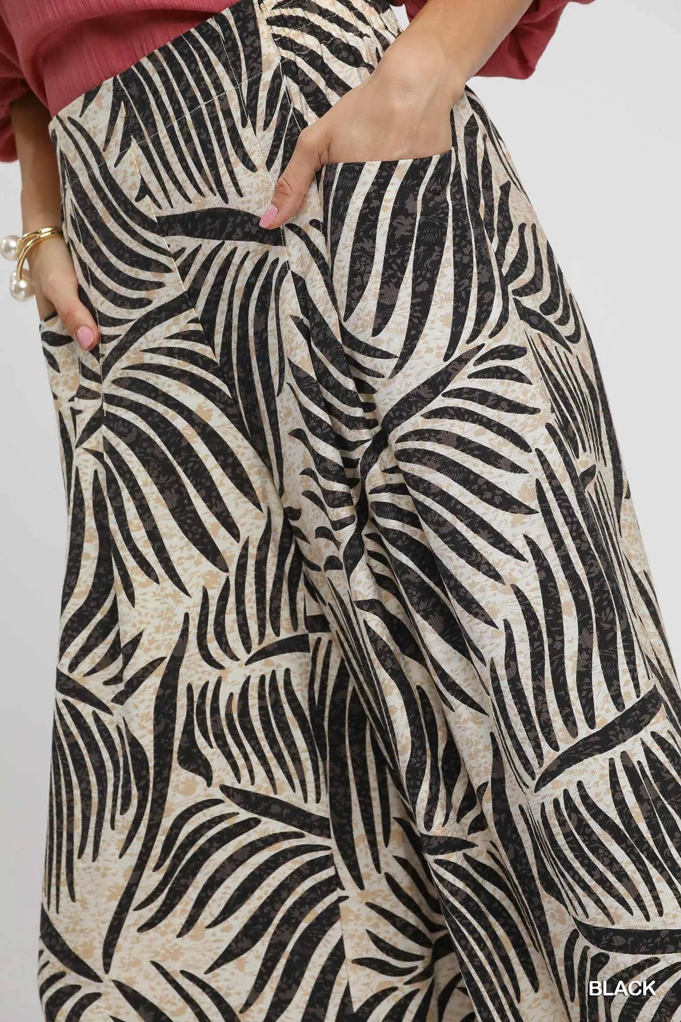 Image of Umgee Palm Leaf Print Wide Leg Culotte Pants | Queeble.shop