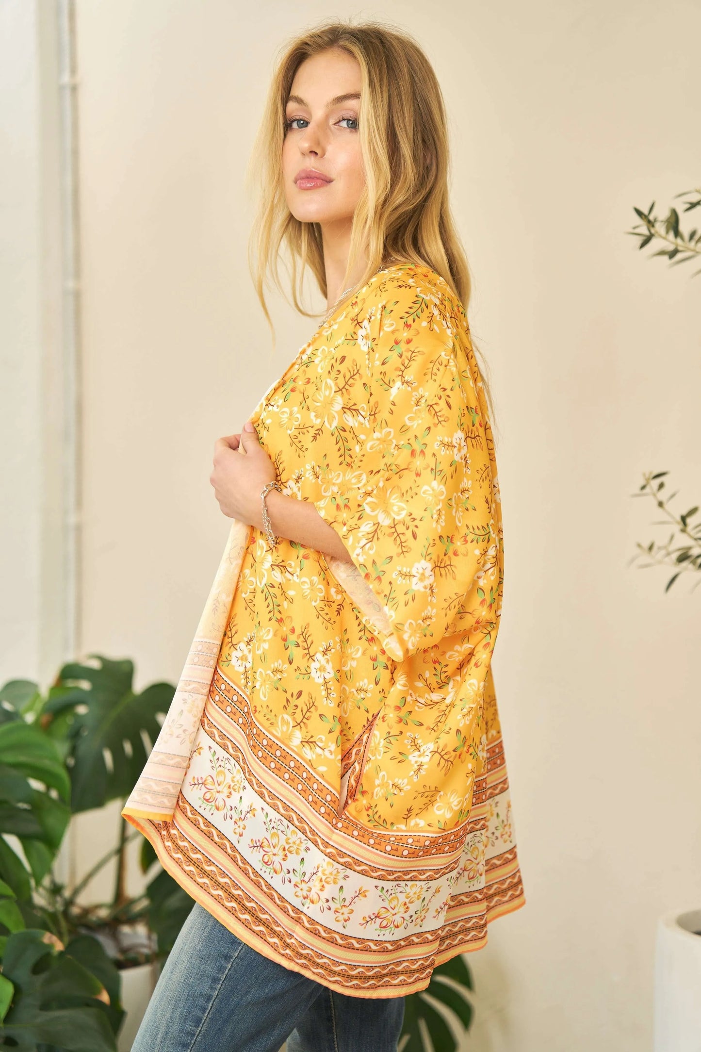 Image of Davi & Dani Floral Printed Short Sleeve Loose Fit Kimono Cover Up | Queeble.shop