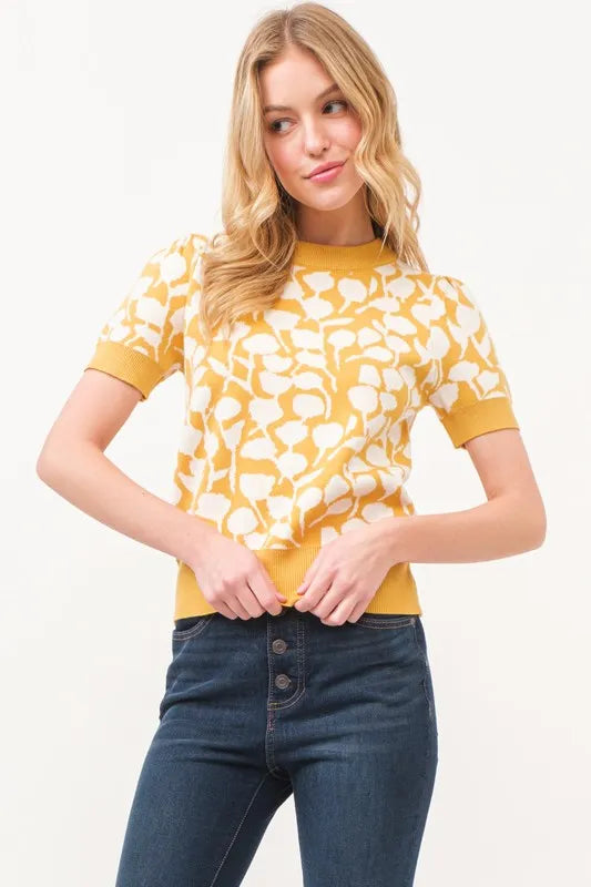 Image of And The Why Short Sleeve Leaf Pattern Knit Top | Queeble.shop