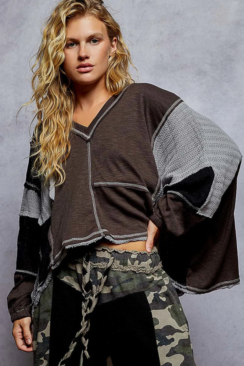 Image of POL High-Low Hem Contrast Stitching V-Neck Top | Queeble.shop