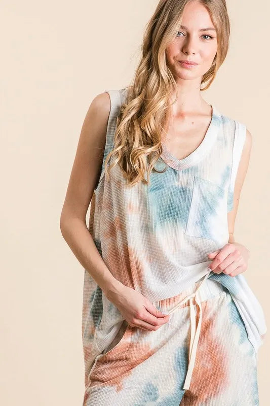 Image of BiBi Tie Dye Textured Knit Top and Shorts Set | Queeble.shop