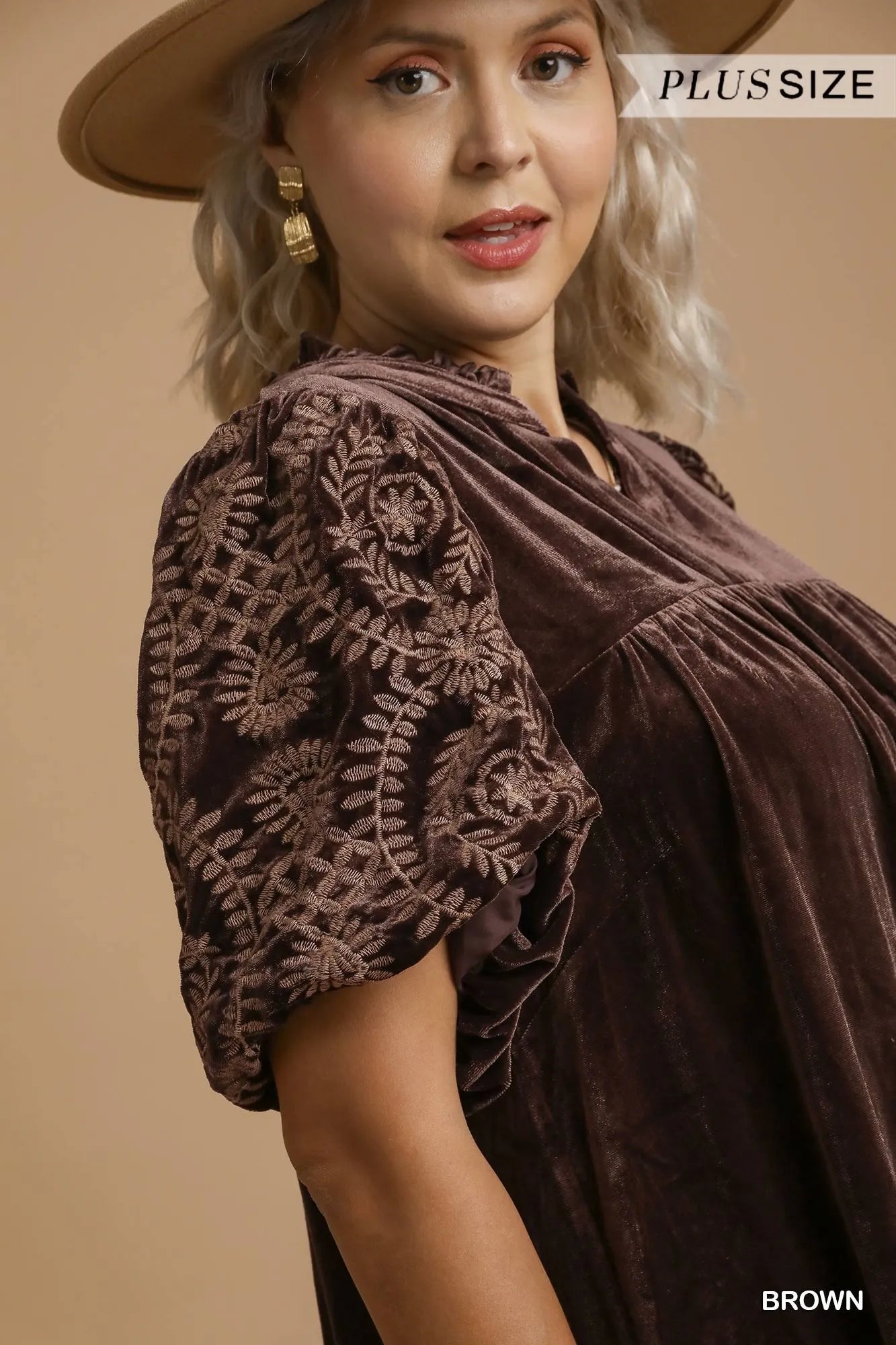 Image of Umgee Full Size Velvet Embroidered Sleeve Blouse Plus Size | Queeble.shop