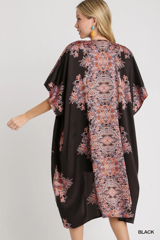 Image of Umgee Satin Border Print Short Sleeve Open Front Kimono | Queeble.shop