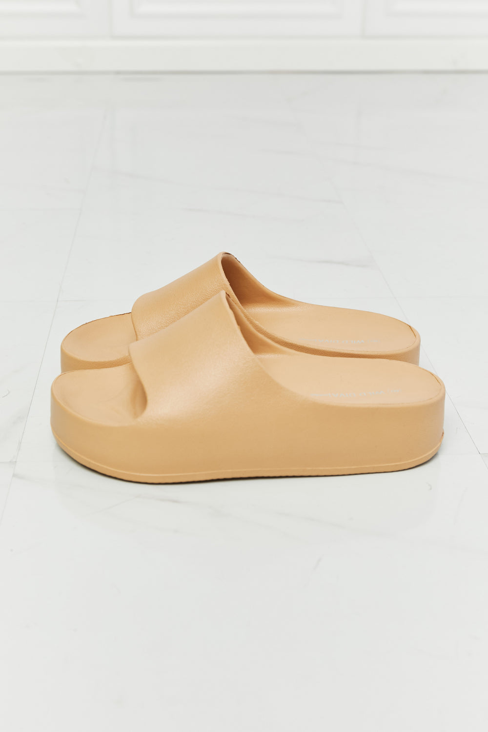 Image of WILD DIVA Summer Feels Platform Slide | Queeble.shop