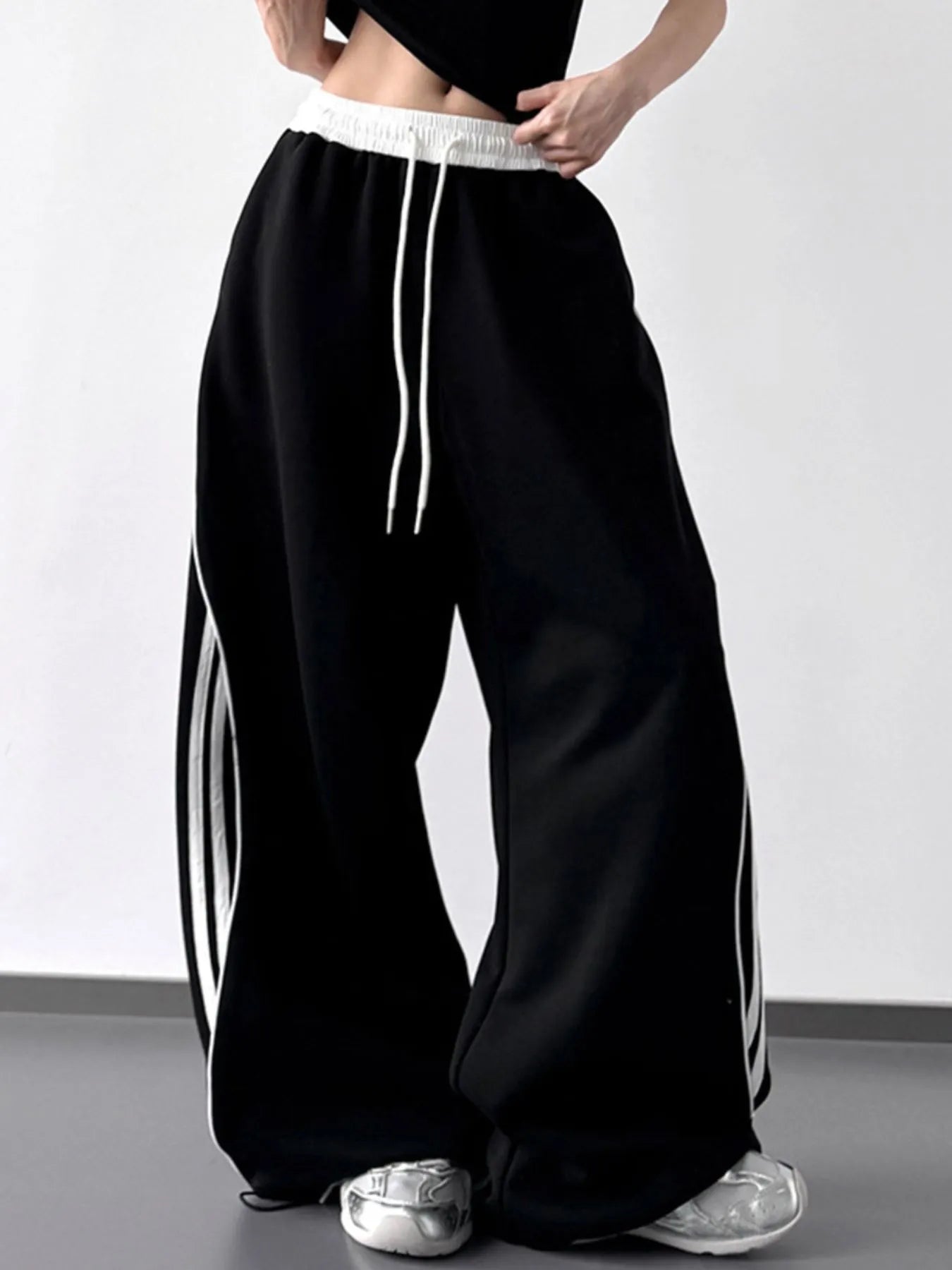 Image of Oversized Streetwear Pants with Side Stripes | Queeble.shop