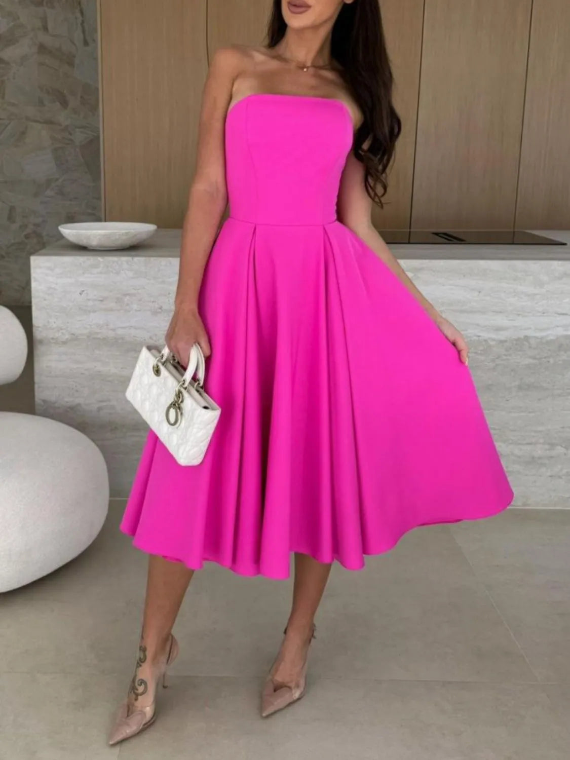 Image of Solid Color Tube Midi Dress | Queeble.shop