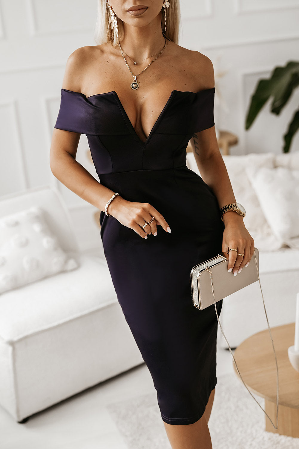 Image of Off-Shoulder Zip-Back Slit Dress | Queeble.shop
