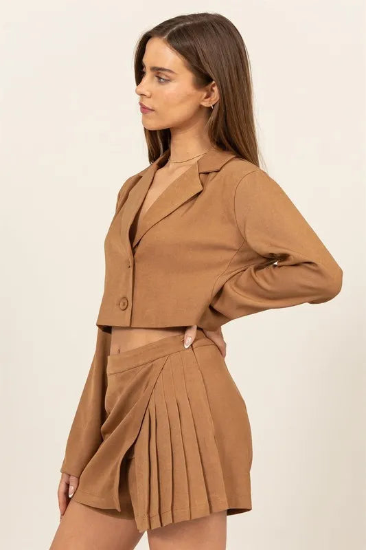 Image of HYFVE Cropped Button-Down Blazer | Queeble.shop