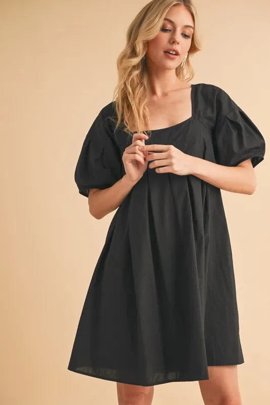 Image of Aemi + Co Square Neck Babydoll Dress with Pockets | Queeble.shop