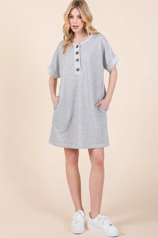 Image of BOMBOM Casual Contrast Trim Henley Dress | Queeble.shop