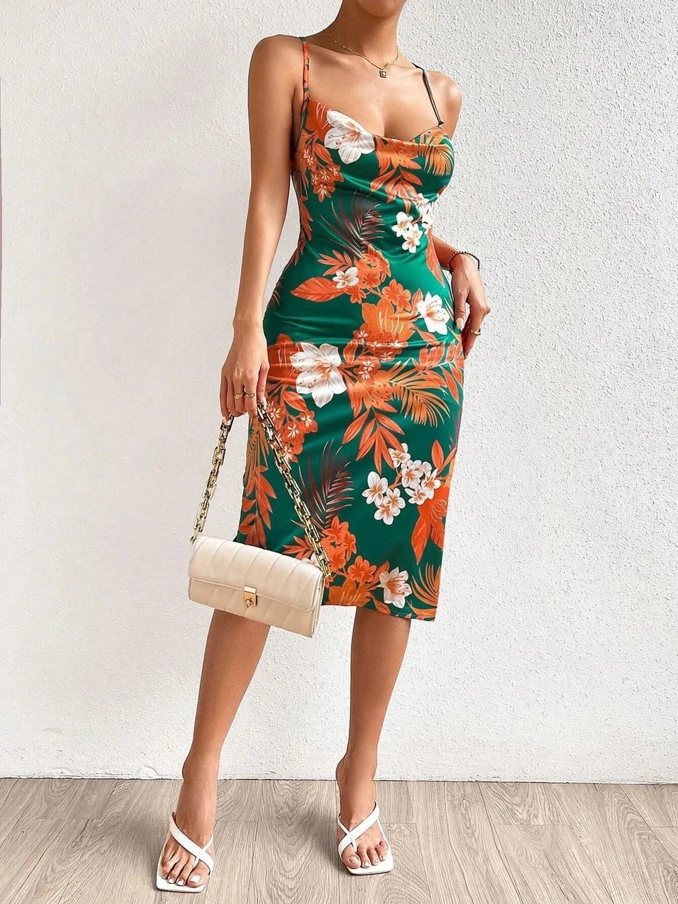 Image of Crisscross Back Floral Print Bodycon Dress | Queeble.shop