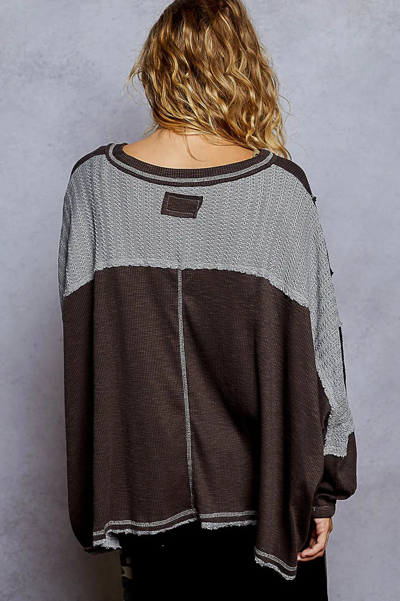 Image of POL High-Low Hem Contrast Stitching V-Neck Top | Queeble.shop