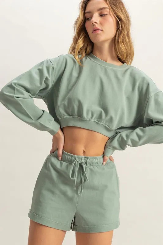 Image of HYFVE Crew Neck Long Sleeve Crop Sweatshirt | Queeble.shop