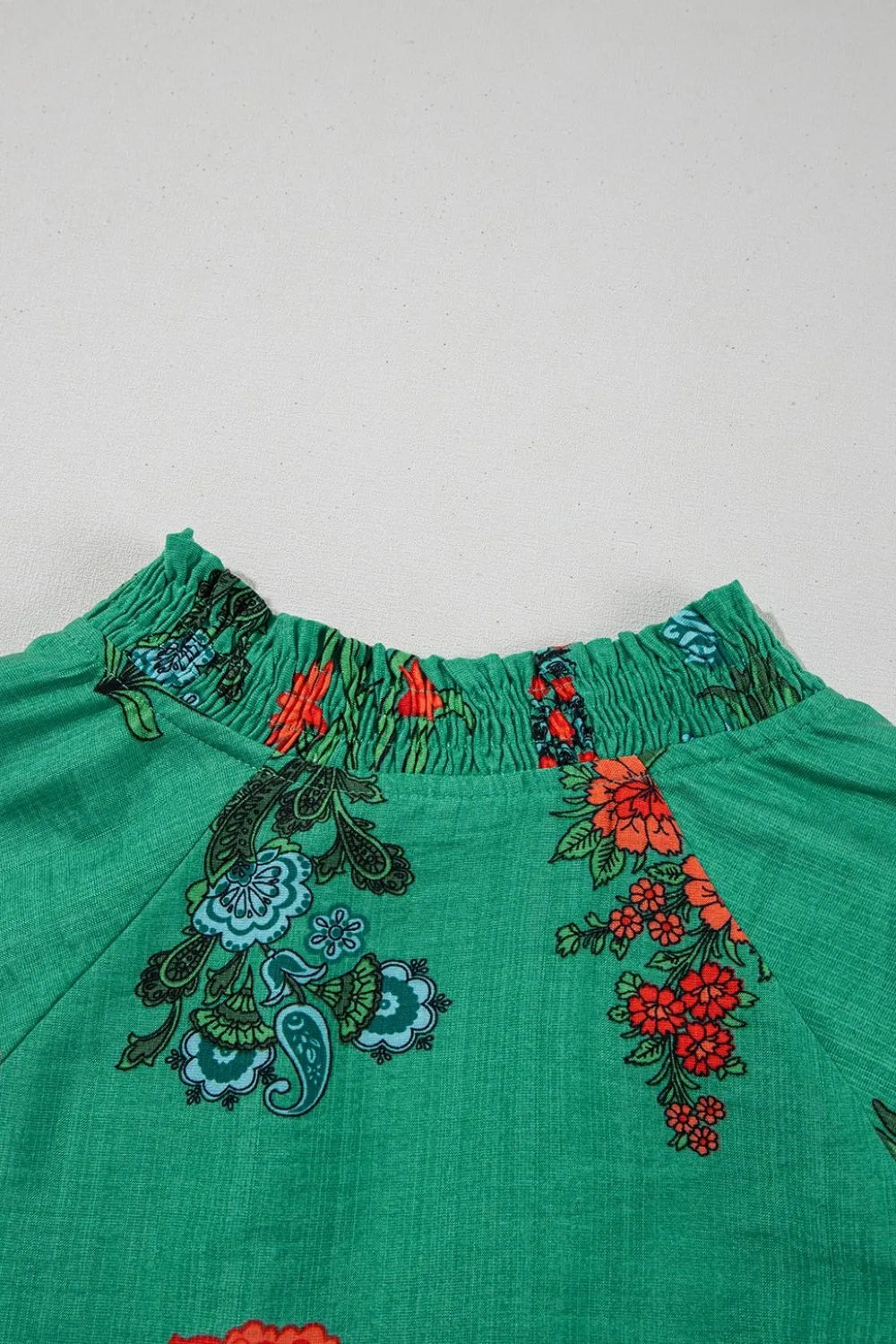 Image of Floral Print Notched Short Sleeve Blouse | Queeble.shop