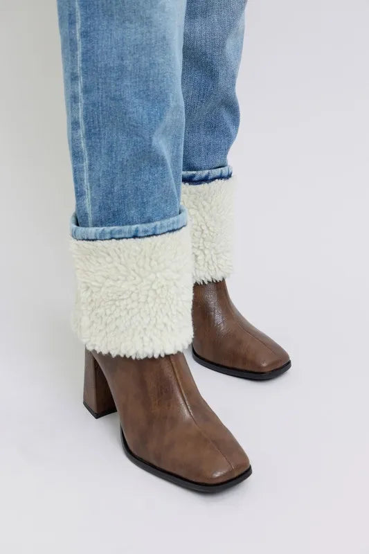 Image of Judy Blue Full Size High Waist Shearling Cuff Straight Plus Size | Queeble.shop