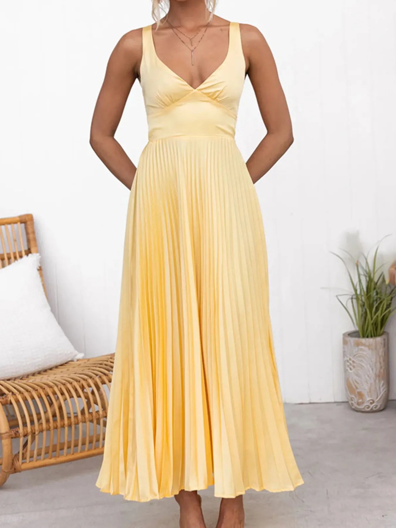 Image of Pleated V-Neck Sleeveless Maxi Dress | Queeble.shop