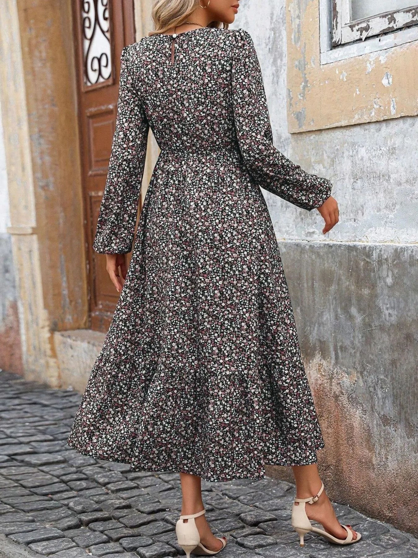 Image of Printed Long Sleeve Midi Dress with Elastic Waist | Queeble.shop