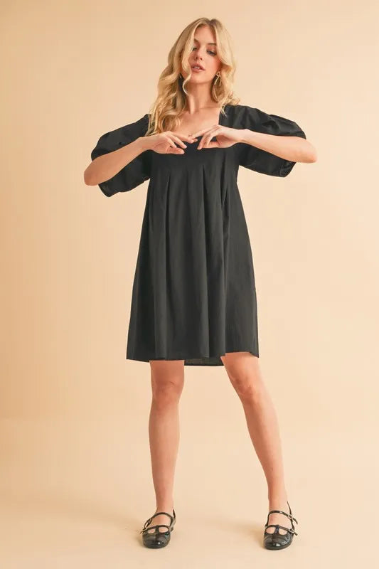 Image of Aemi + Co Square Neck Babydoll Dress with Pockets | Queeble.shop