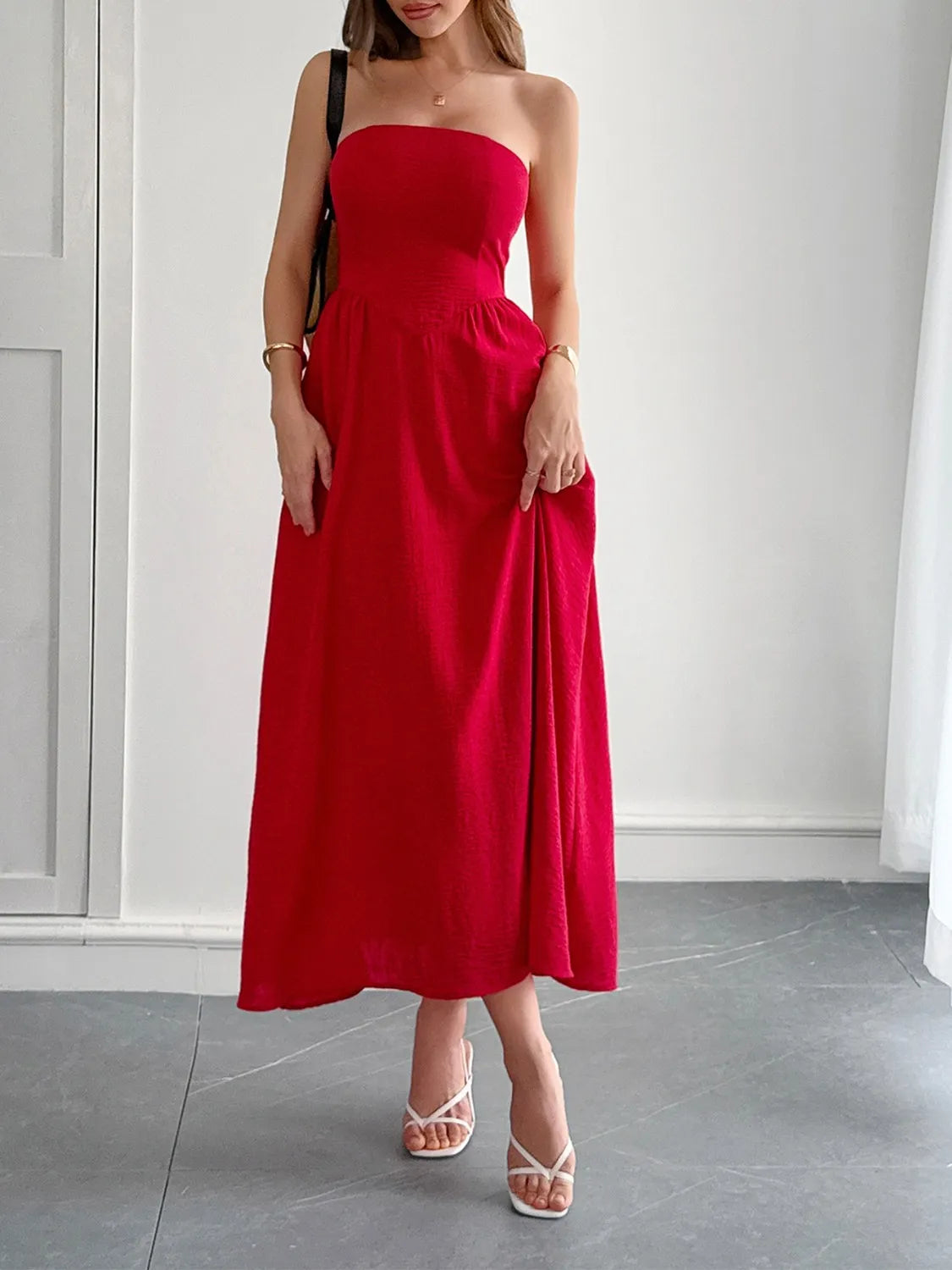Image of Strapless A-Line Midi Dress with Pockets | Queeble.shop