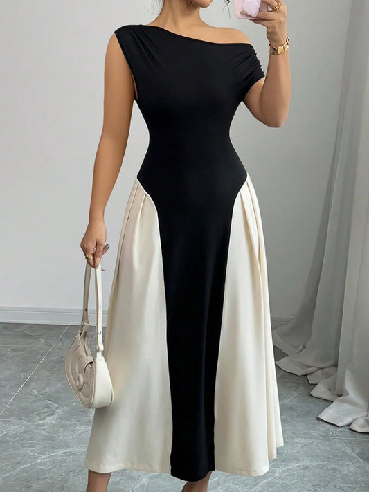 Image of Contrast Single Shoulder Midi Dress | Queeble.shop