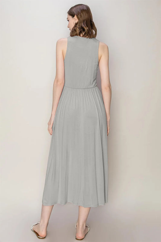 Image of HYFVE Sleeveless Slit Midi Dress | Queeble.shop