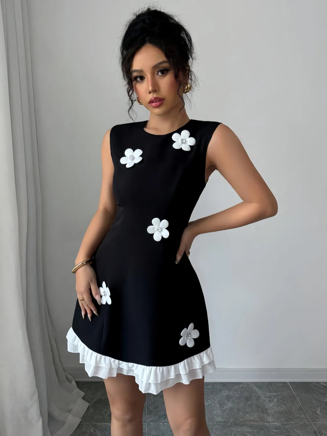 Image of Flower Round Neck Sleeveless Dress | Queeble.shop