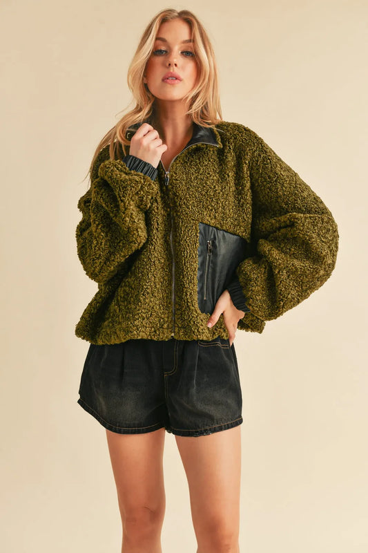 Image of Aemi + Co Collared Neck Zip Up Sherpa Jacket | Queeble.shop