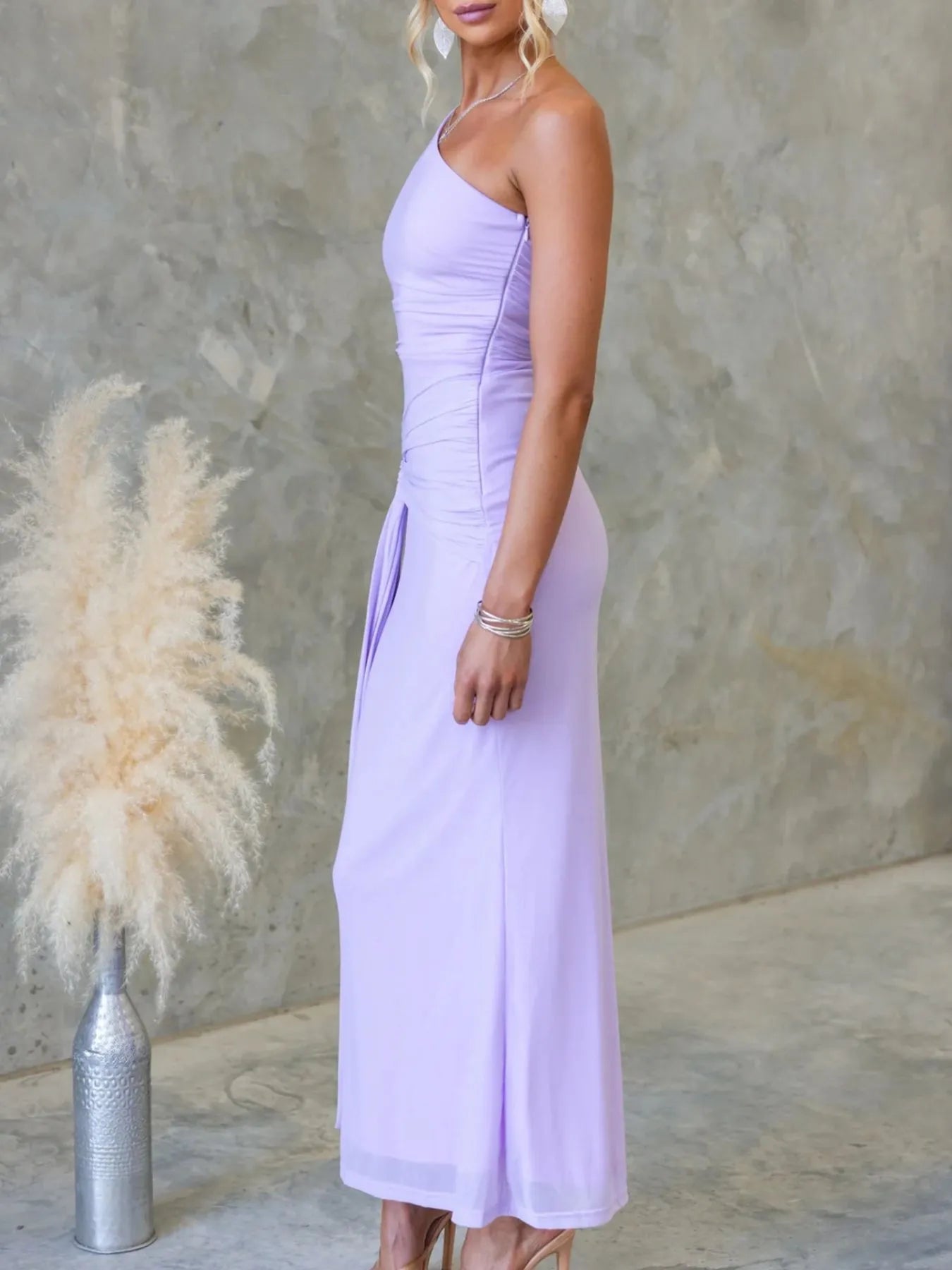 Image of One-Shoulder Cutout Bodycon Maxi Dress | Queeble.shop