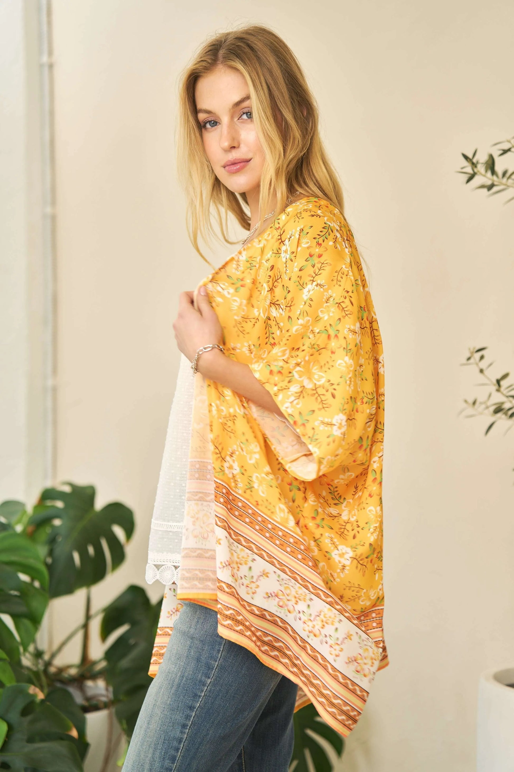 Image of Davi & Dani Floral Printed Short Sleeve Loose Fit Kimono Cover Up | Queeble.shop