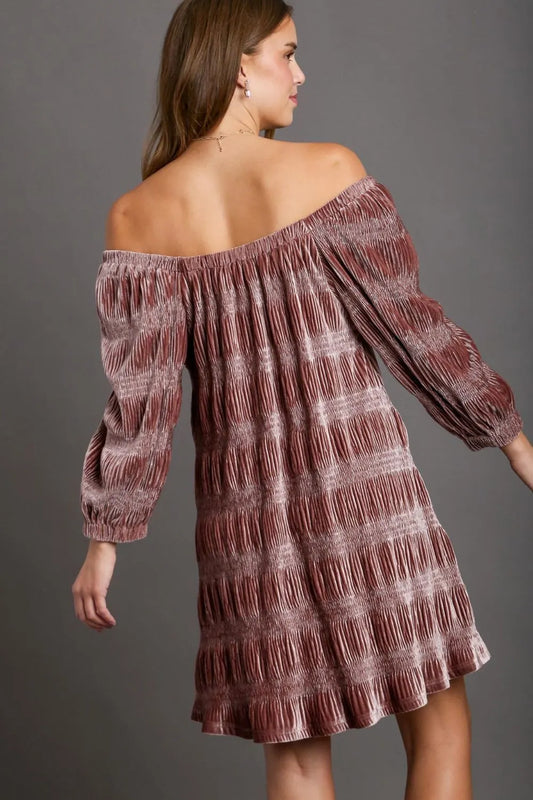 Image of Umgee Off-Shoulder Balloon Sleeve Velvet Mini Dress | Queeble.shop