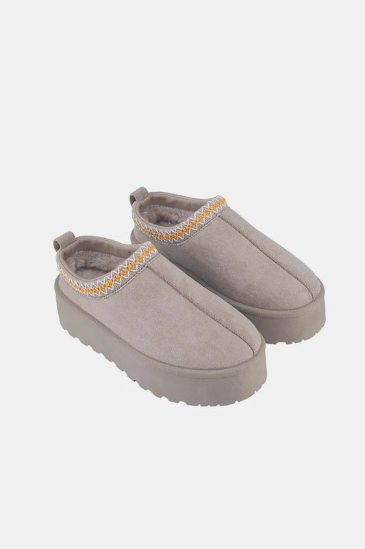 Image of Weeboo Platform Embroidered Trim Slip-On Boots | Queeble.shop