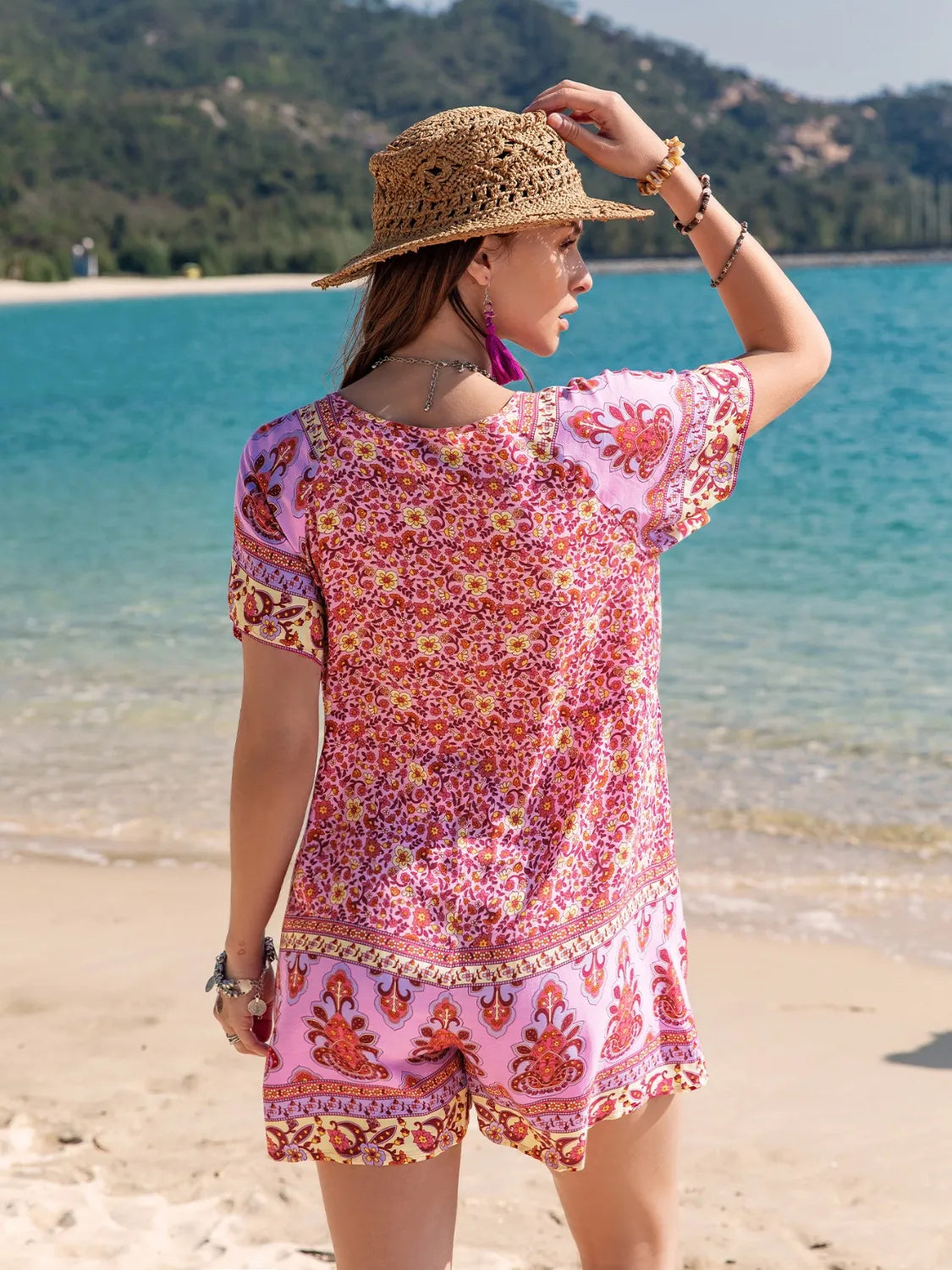 Image of Printed V-Neck Short Sleeve Romper | Queeble.shop