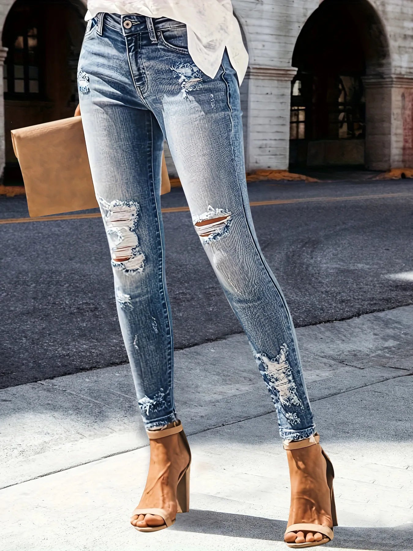 Image of Distressed Skinny Jeans | Queeble.shop