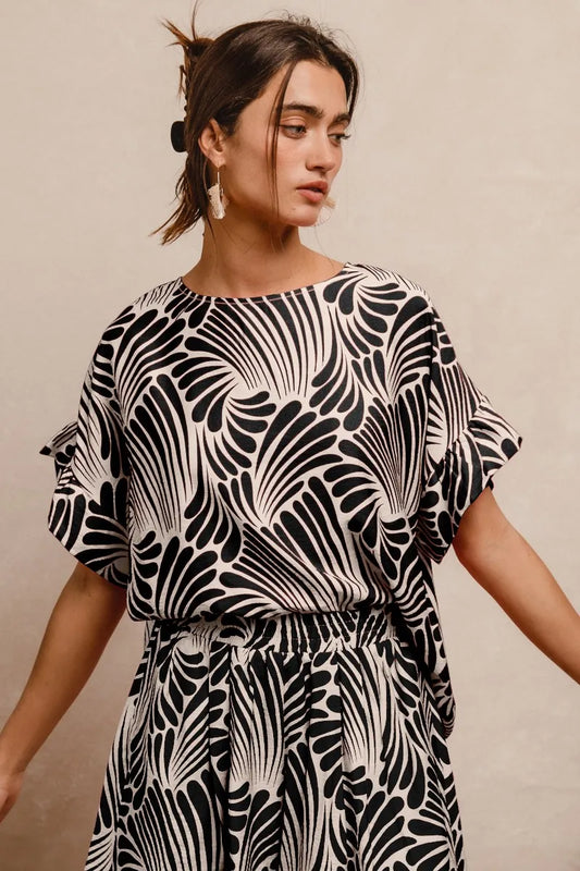 Image of BiBi Print Woven Ruffled Sleeves Top | Queeble.shop