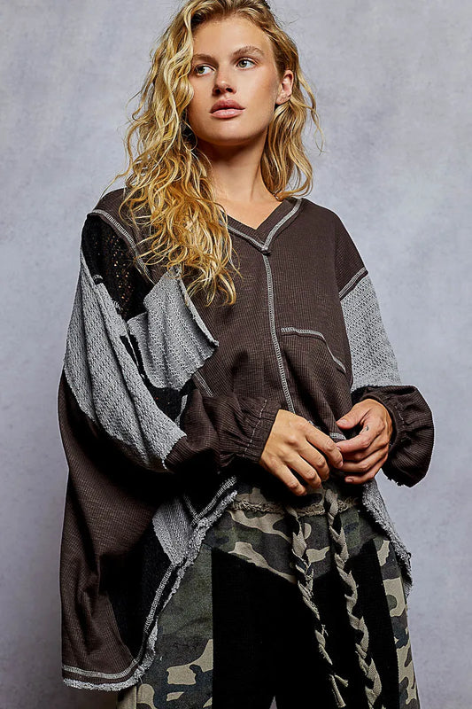 Image of POL High-Low Hem Contrast Stitching V-Neck Top | Queeble.shop
